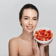 Pryszcz? Szybka pomoc: domowe triki i perfekcyjny kamuflaż