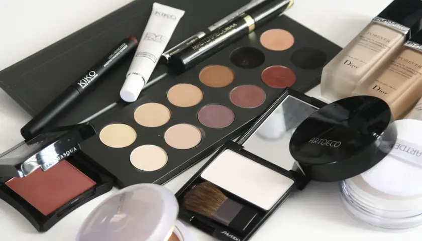 Mary Kay podkład rozświetlający: Czy to Twój klucz do "glow"?