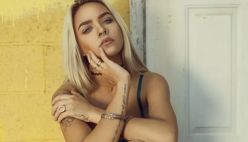 Modeling makijażu: Przewodnik, jak zacząć karierę beauty modelki