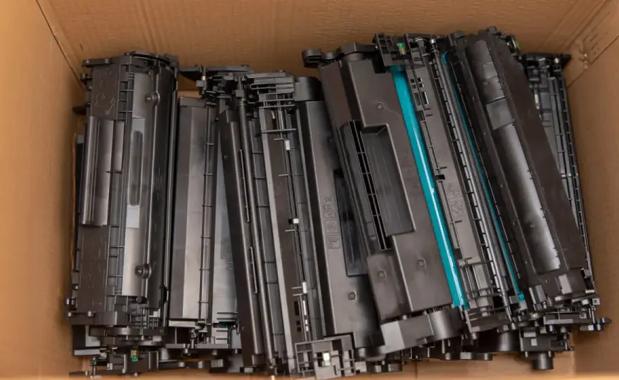 Toner na odrosty: czy to ratunek, czy błąd? Ekspert radzi!