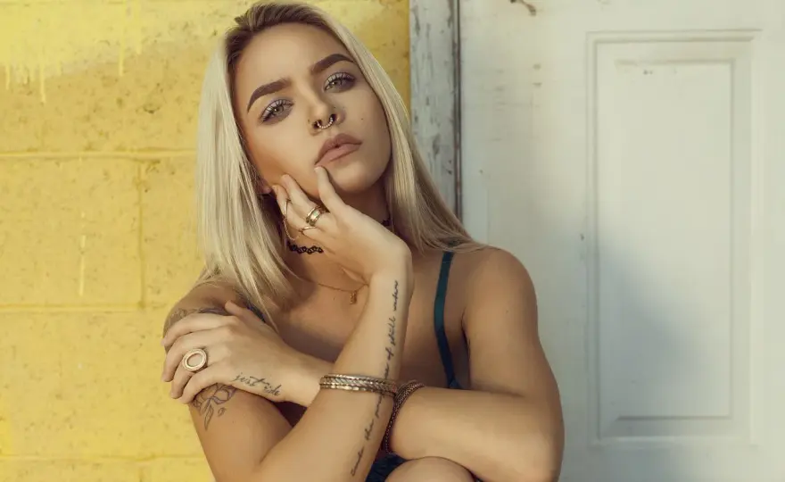 Modeling makijażu: Przewodnik, jak zacząć karierę beauty modelki