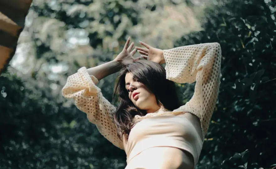 Jak zostać modelką plus size? Wymagania, agencje, zarobki w Polsce