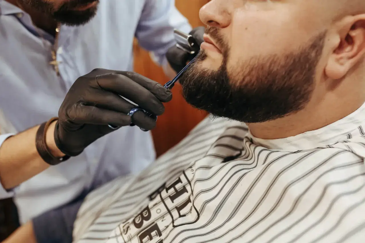 Zadbana broda krok po kroku: Sekrety pielęgnacji i stylizacji
