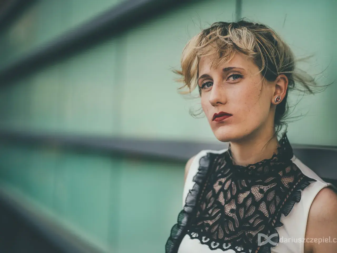 Jak zacząć karierę modelki w Polsce? Przewodnik krok po kroku