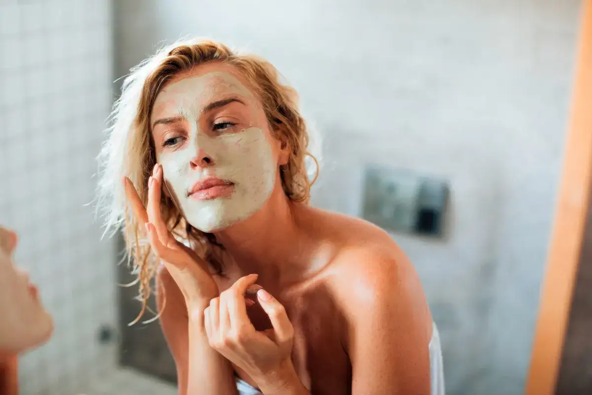 pielęgnacja po kwasach serum krem spf, regeneracja skóry po peelingu
