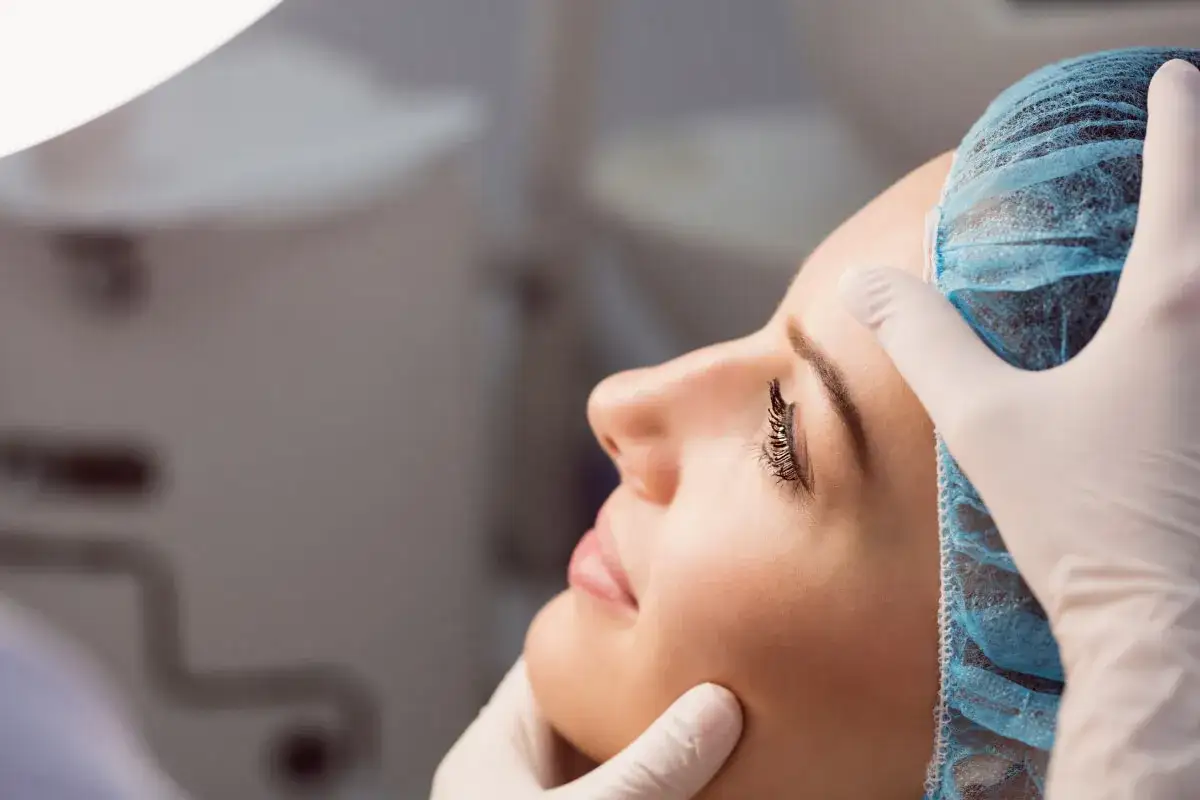 kiedy do dermatologa z trądzikiem