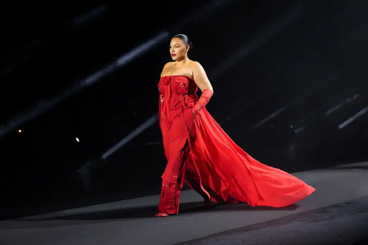 modelki plus size na wybiegu różnorodność